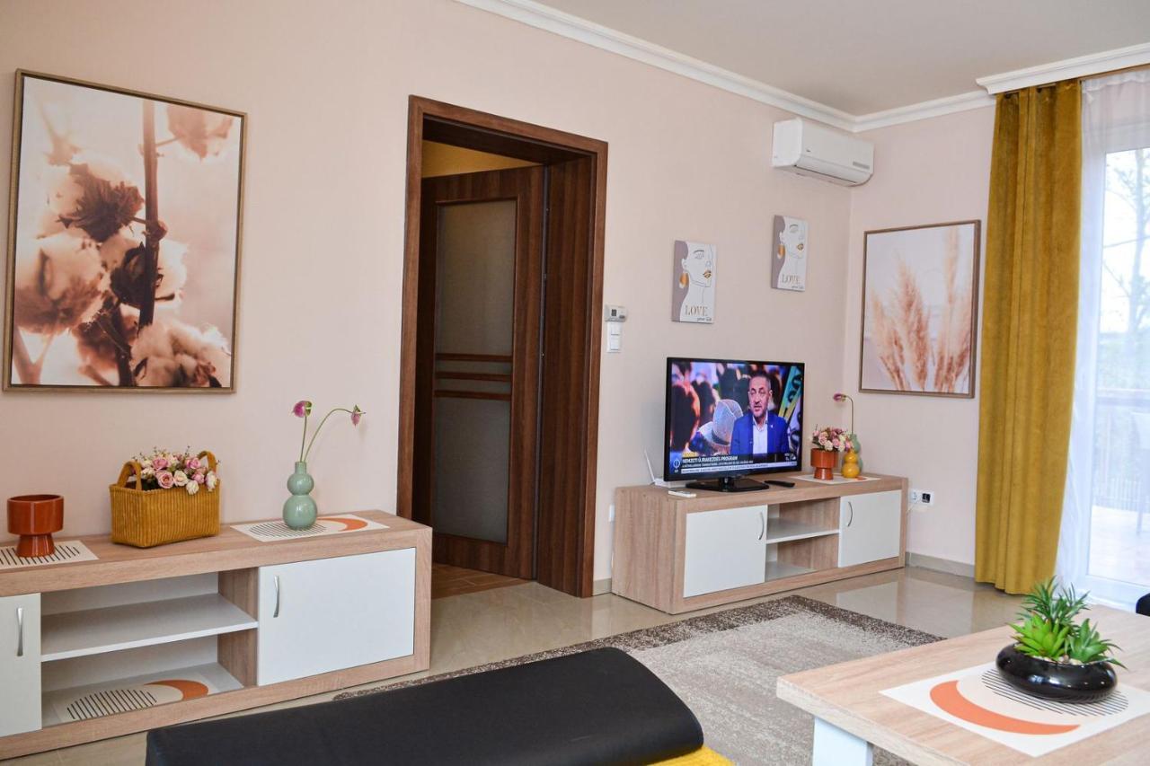 Unicum Apartman Hajdúszoboszló Екстериор снимка