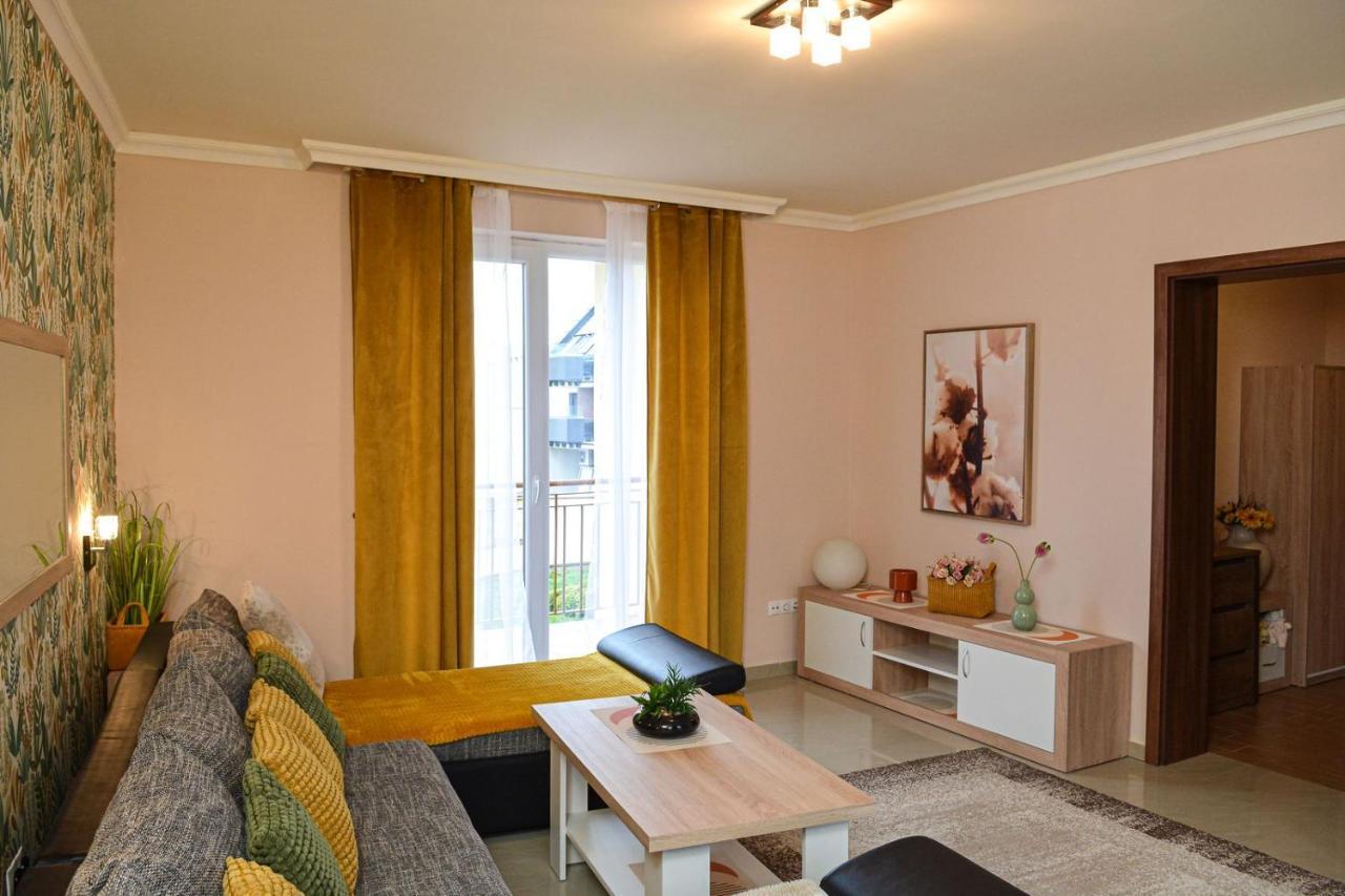 Unicum Apartman Hajdúszoboszló Екстериор снимка
